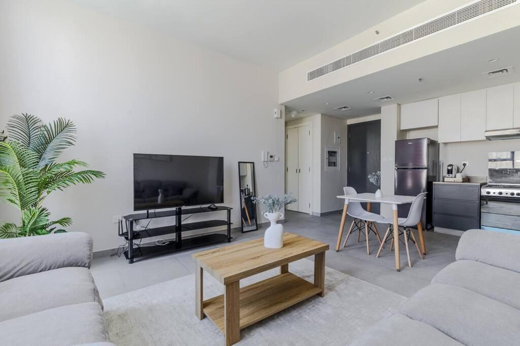 Sahab - Solo 1Br Apt In Al Jada Σάρτζα Εξωτερικό φωτογραφία