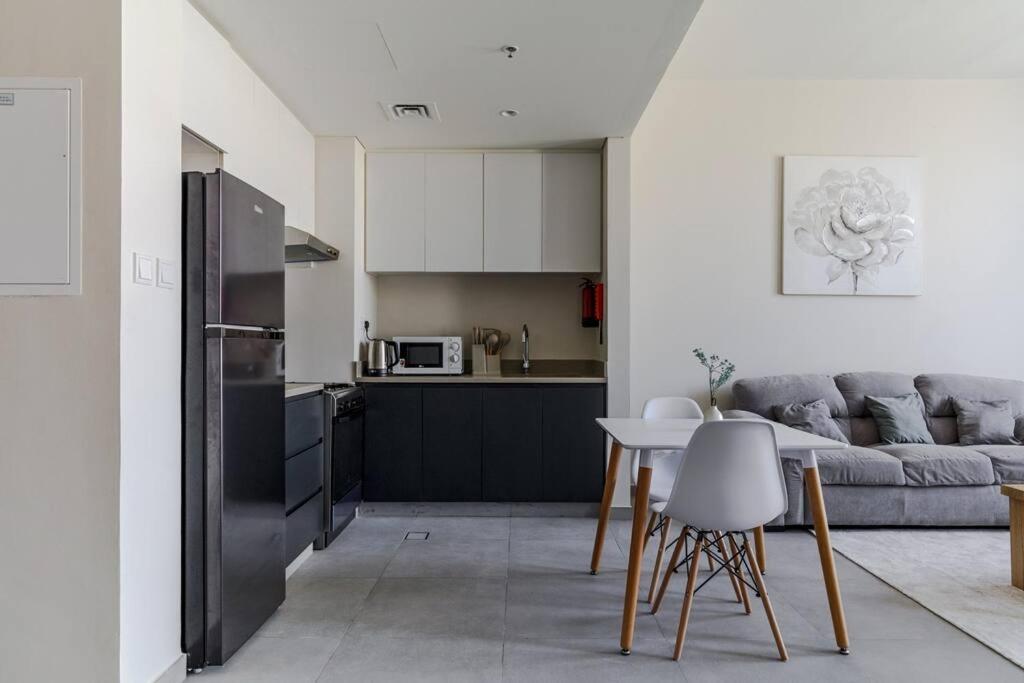 Sahab - Solo 1Br Apt In Al Jada Σάρτζα Εξωτερικό φωτογραφία