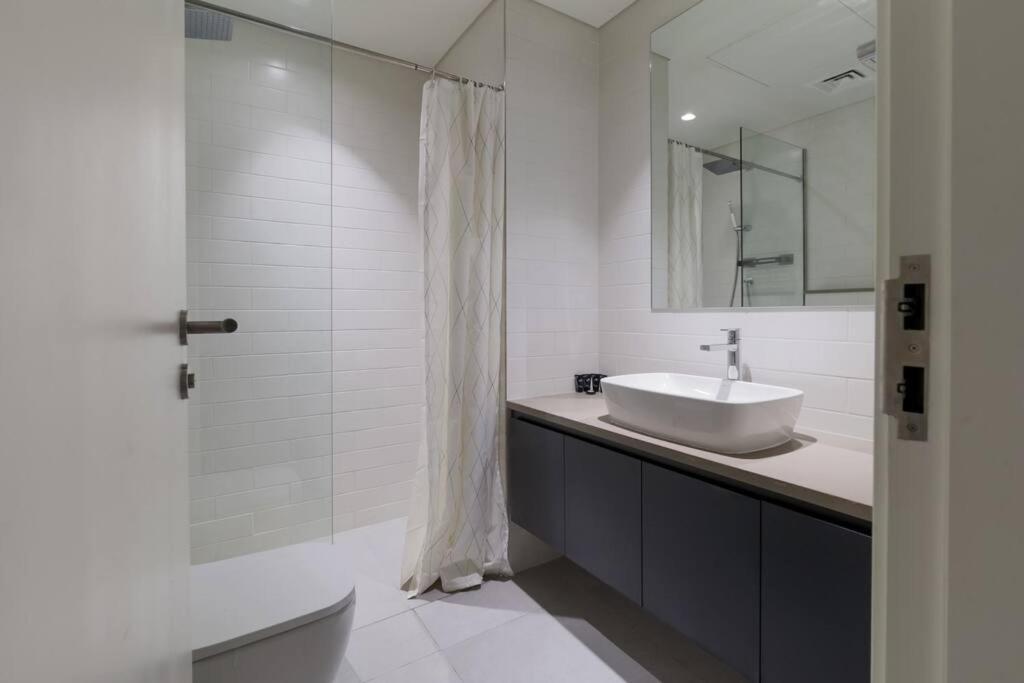 Sahab - Solo 1Br Apt In Al Jada Σάρτζα Εξωτερικό φωτογραφία