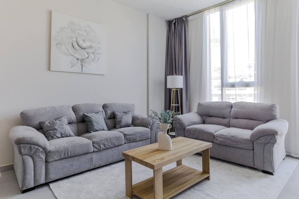 Sahab - Solo 1Br Apt In Al Jada Σάρτζα Εξωτερικό φωτογραφία